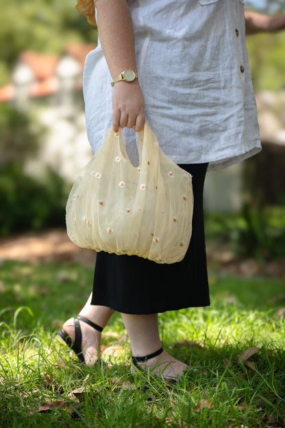 Beige Daisy Flower Mesh Bag